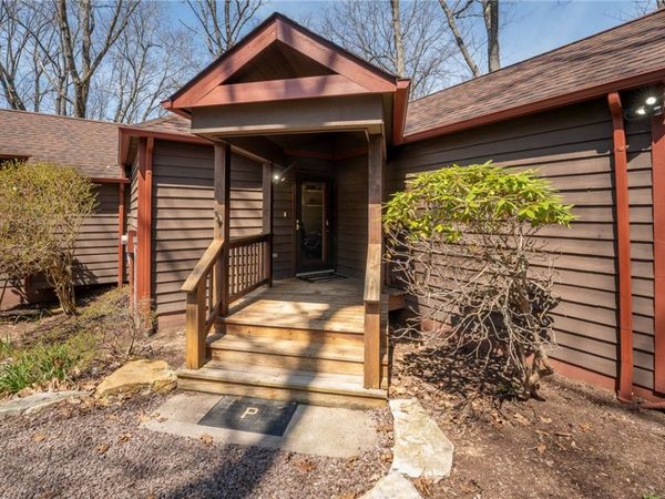 620 The Maples, Farmington, PA 15437