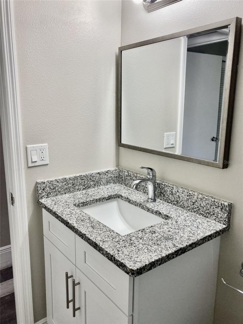 5008 Manatee Avenue W, Unit 2, Bradenton, FL 34209 Photo