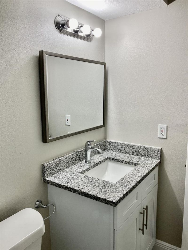 5008 Manatee Avenue W, Unit 2, Bradenton, FL 34209 Photo