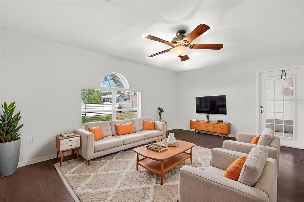 2209 Jennah Circle, Eustis, FL 32726 Photo