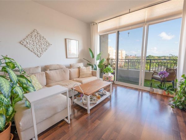 3232 SW 22nd Ter , Unit 607, Miami, FL 33145