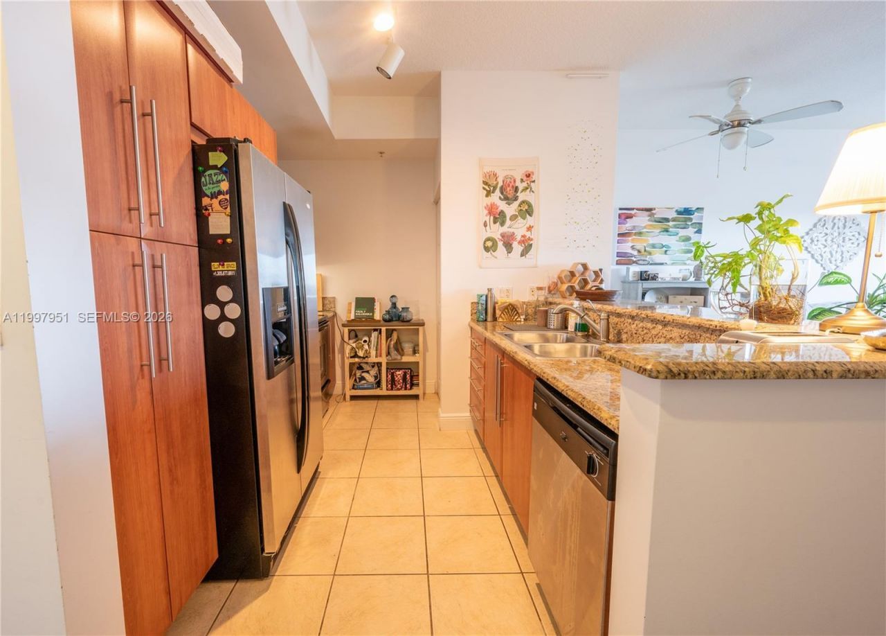 3232 SW 22nd Ter, Unit 607, Miami, FL 33145 Photo