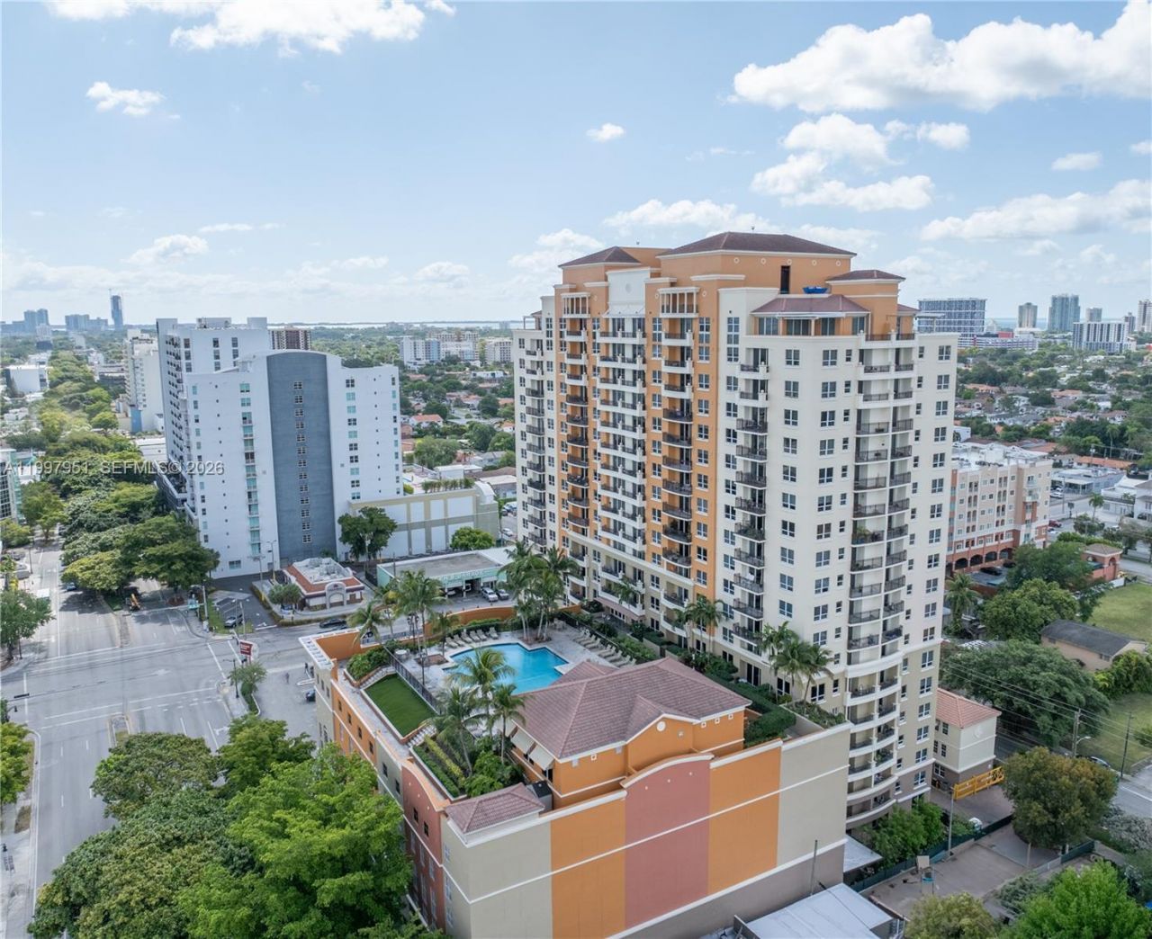 3232 SW 22nd Ter, Unit 607, Miami, FL 33145 Photo