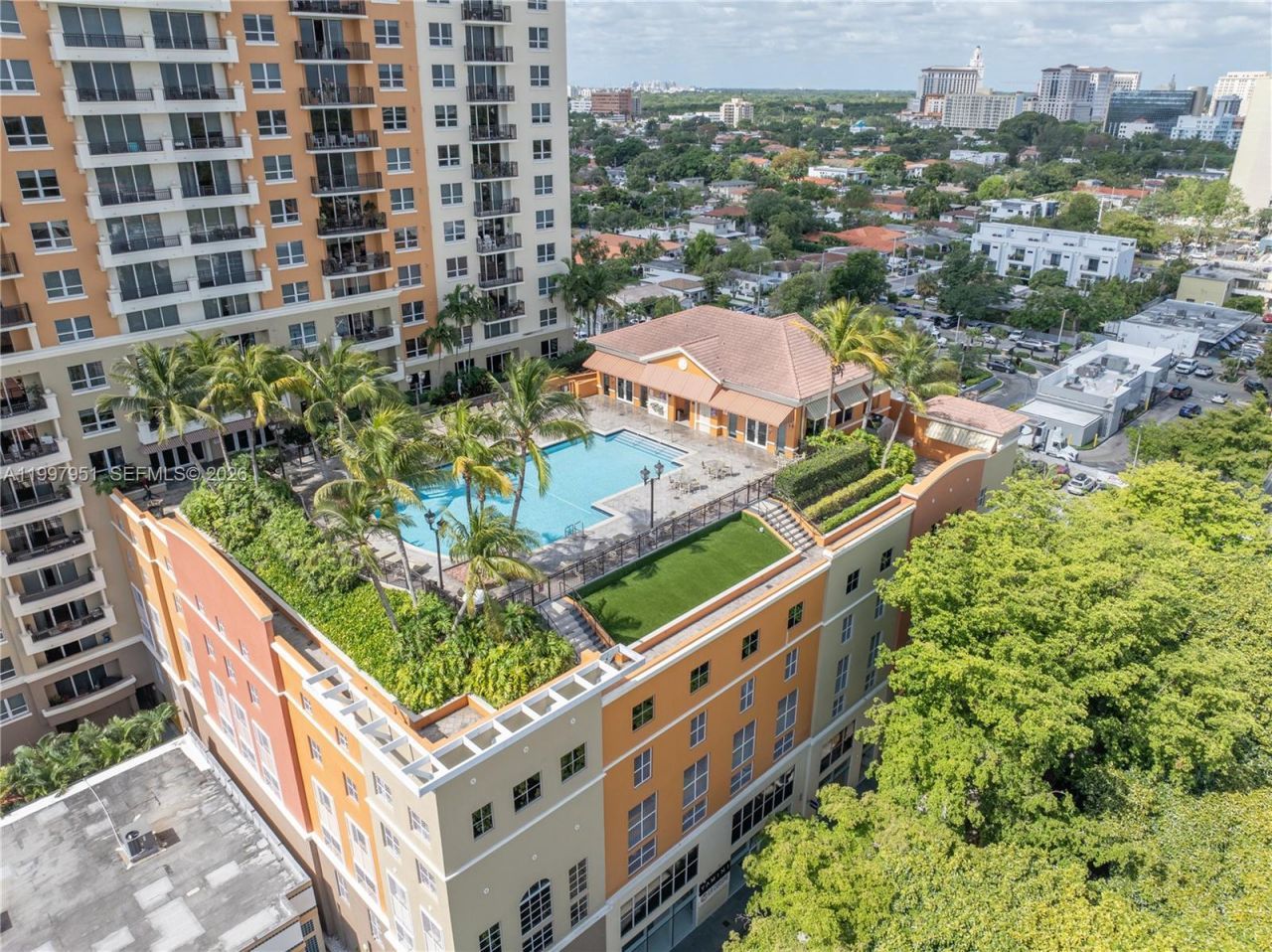 3232 SW 22nd Ter, Unit 607, Miami, FL 33145 Photo