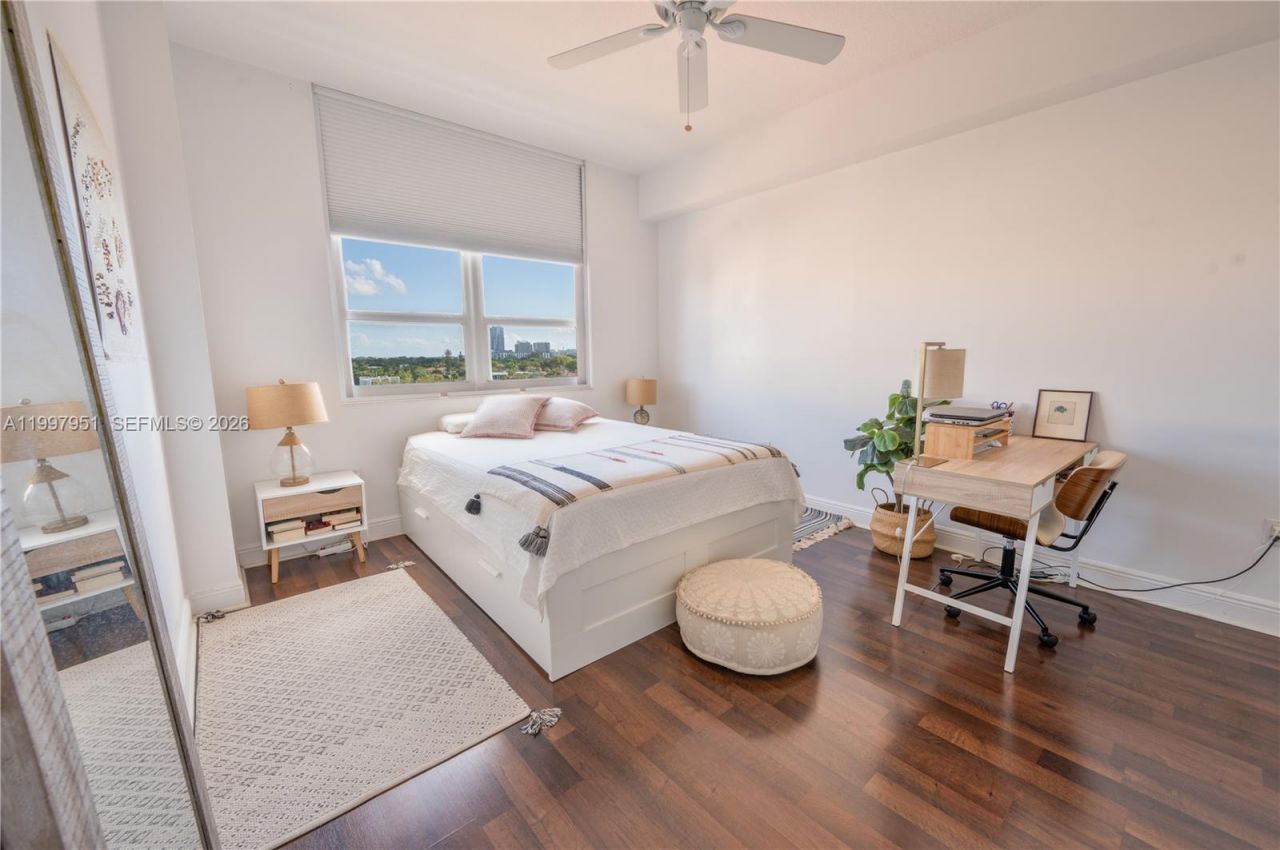 3232 SW 22nd Ter, Unit 607, Miami, FL 33145 Photo