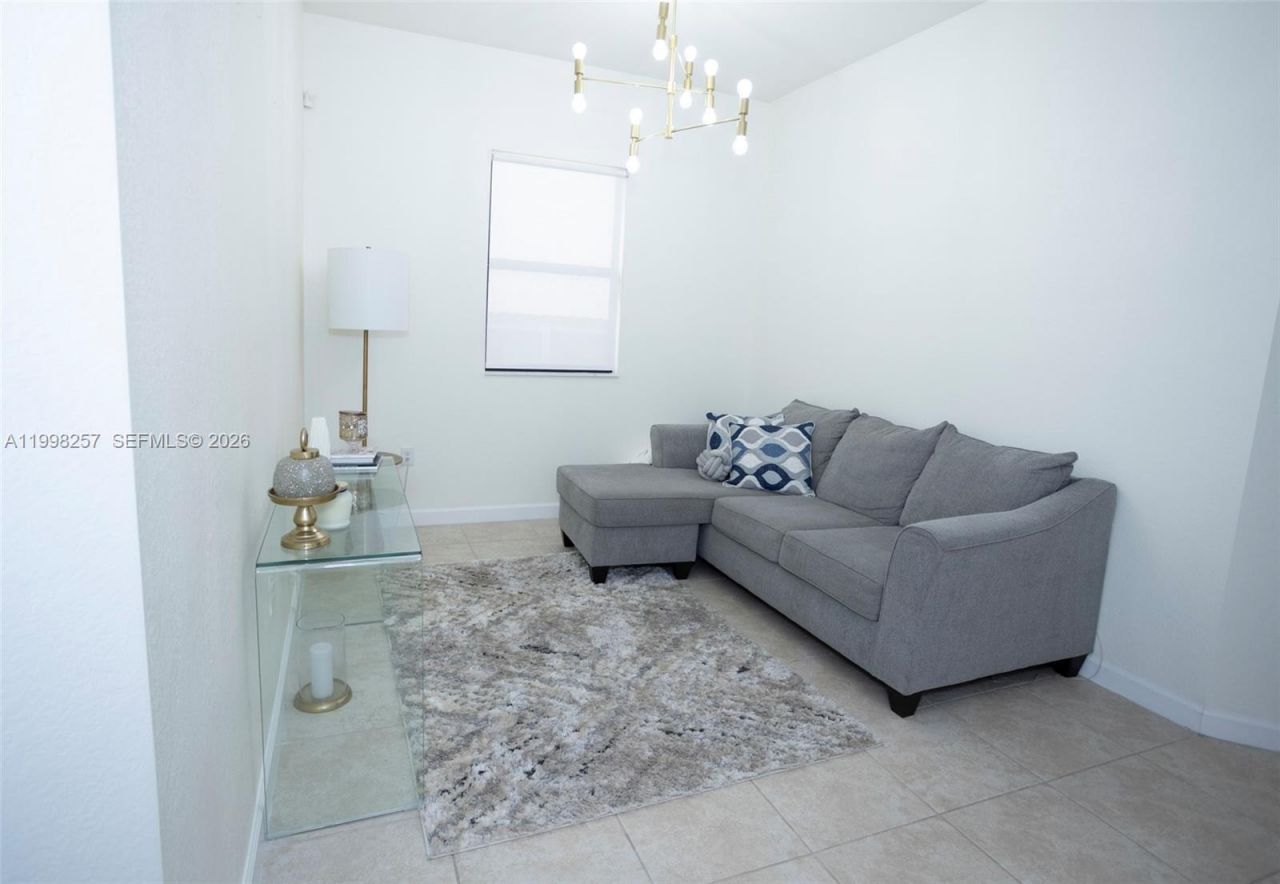 470 SE 34th Ter, Homestead, FL 33033 Photo