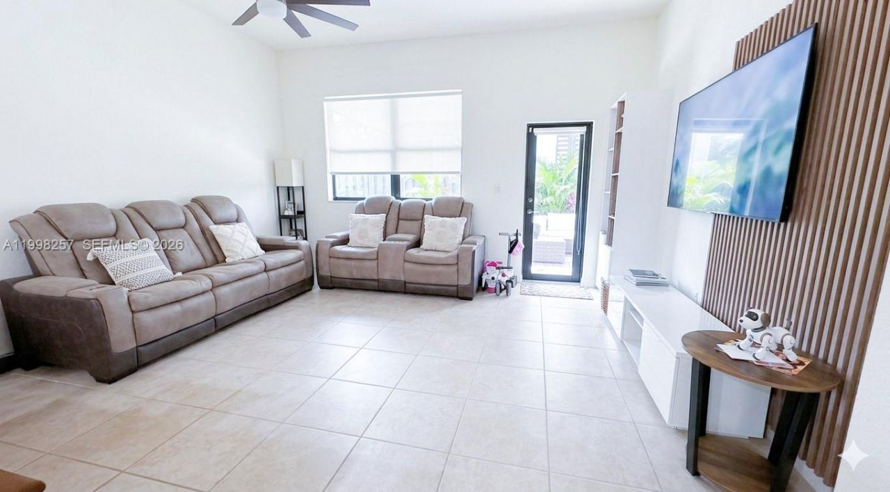 470 SE 34th Ter, Homestead, FL 33033 Photo