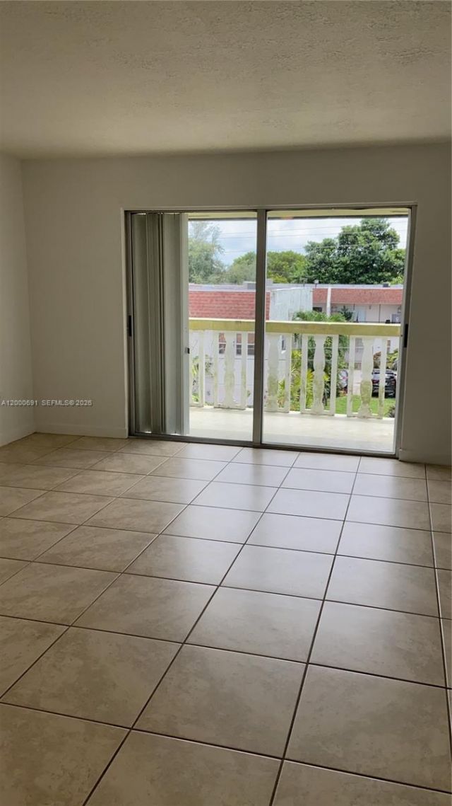 15201 NE 6th Ave, Unit C304, Miami, FL 33162 Photo