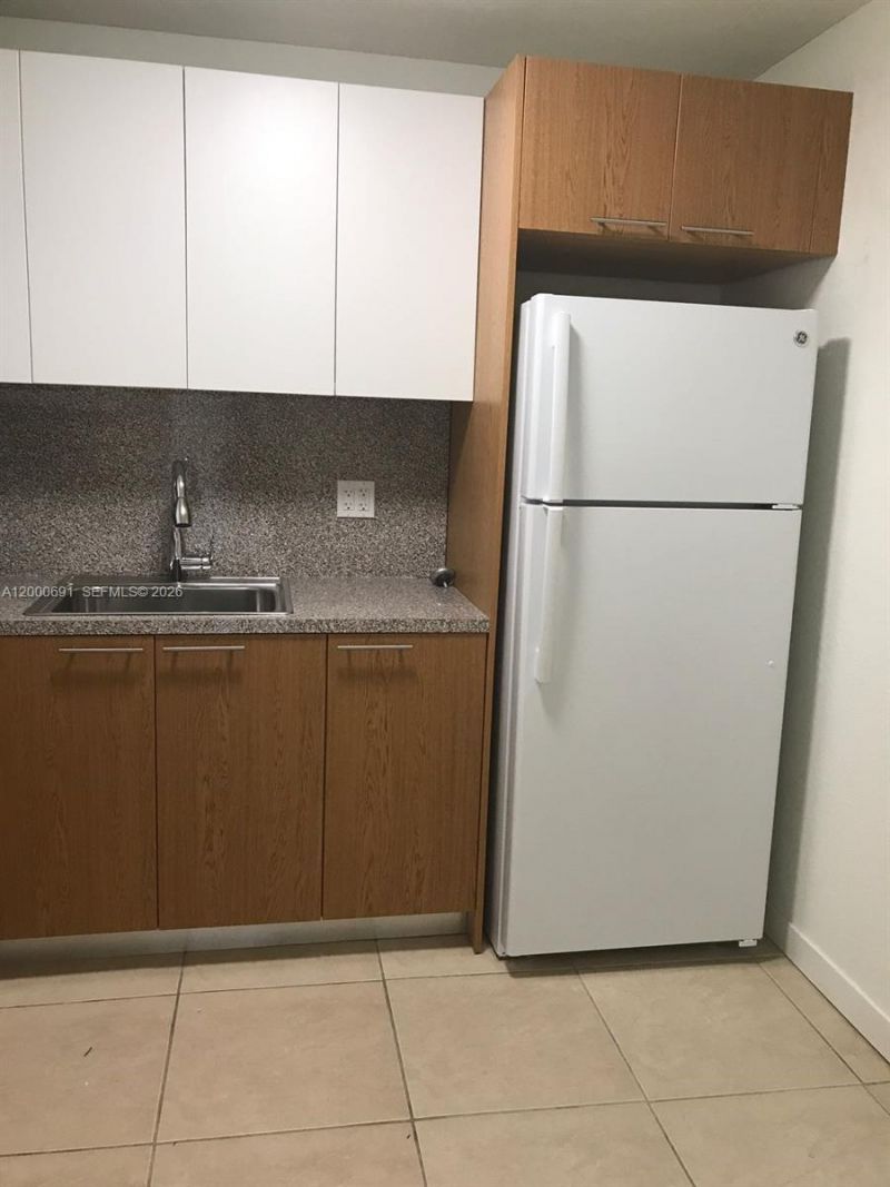 15201 NE 6th Ave, Unit C304, Miami, FL 33162 Photo