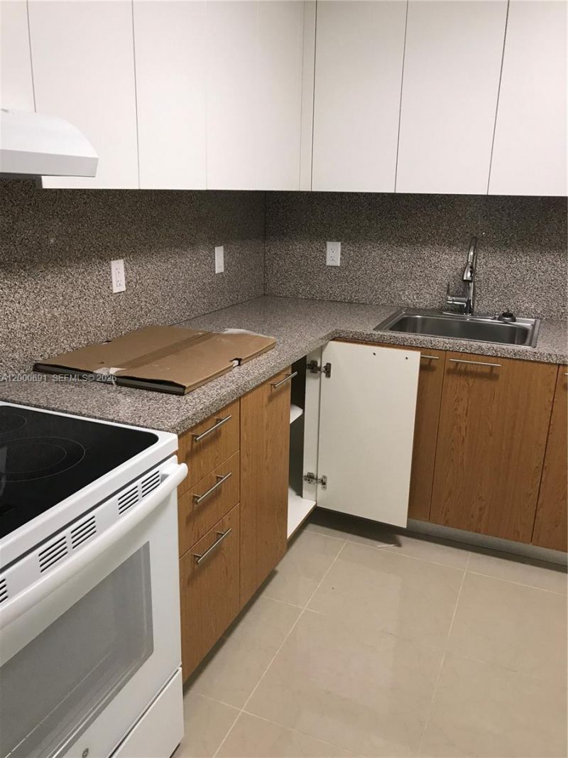 15201 NE 6th Ave, Unit C304, Miami, FL 33162 Photo