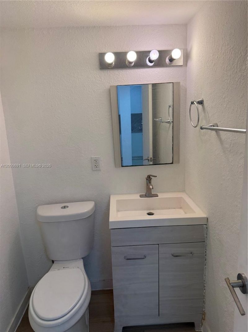 15201 NE 6th Ave, Unit C304, Miami, FL 33162 Photo