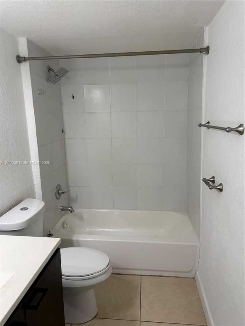 15201 NE 6th Ave, Unit C304, Miami, FL 33162 Photo