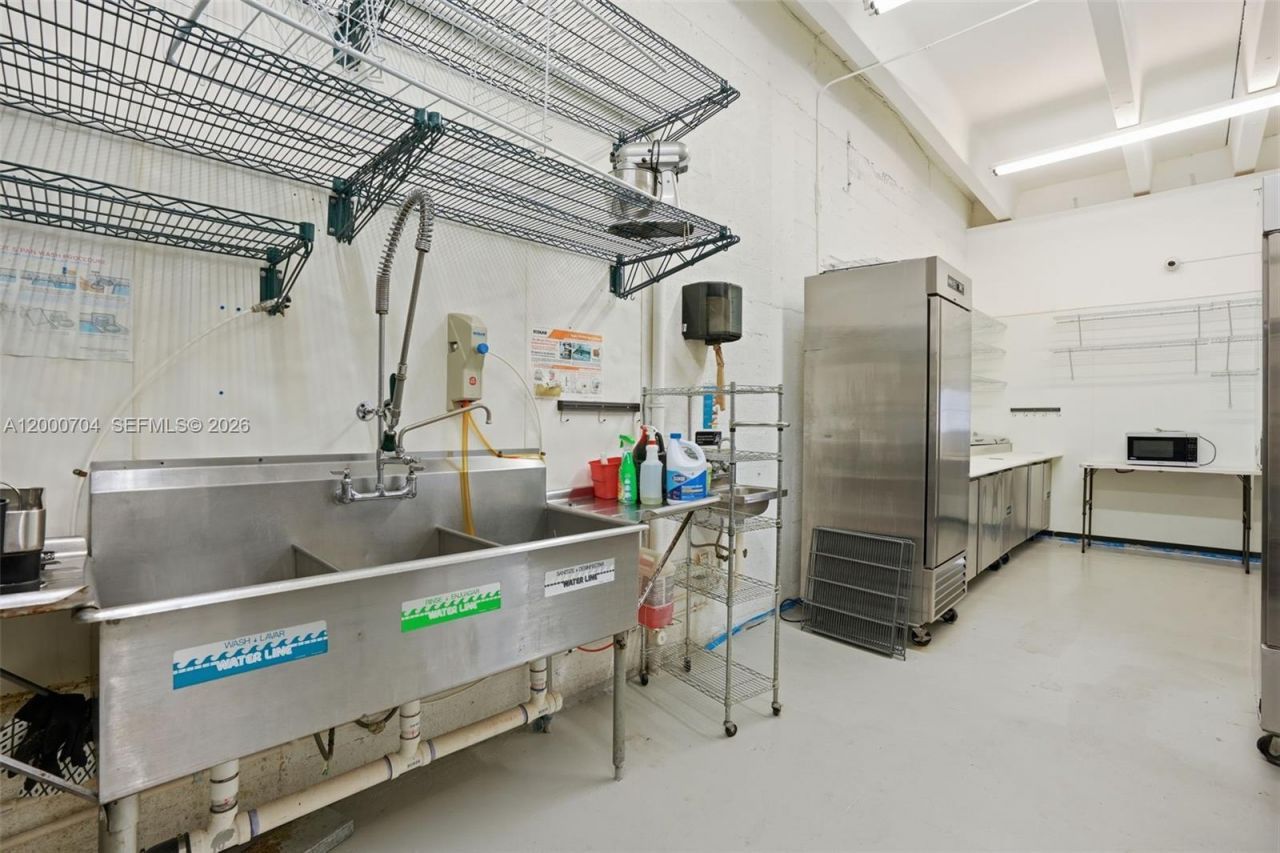 Commercial Kitchen For Sale In Hialeah Gardens, Hialeah Gardens, FL 33016 Photo