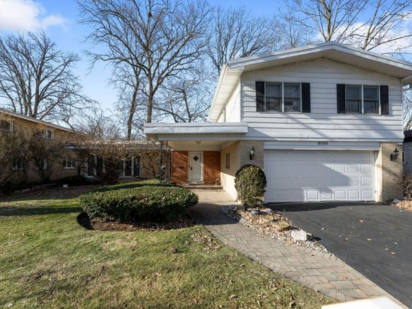 9010 Pottawattami Drive , Skokie, IL 60076