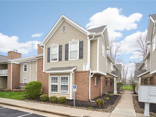 3324 Lenox Village Drive , Unit 121, Fairlawn, OH 44333