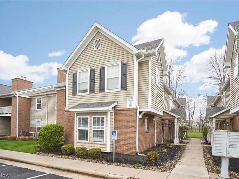 3324 Lenox Village Drive, Unit 121, Fairlawn, OH 44333 Photo 1