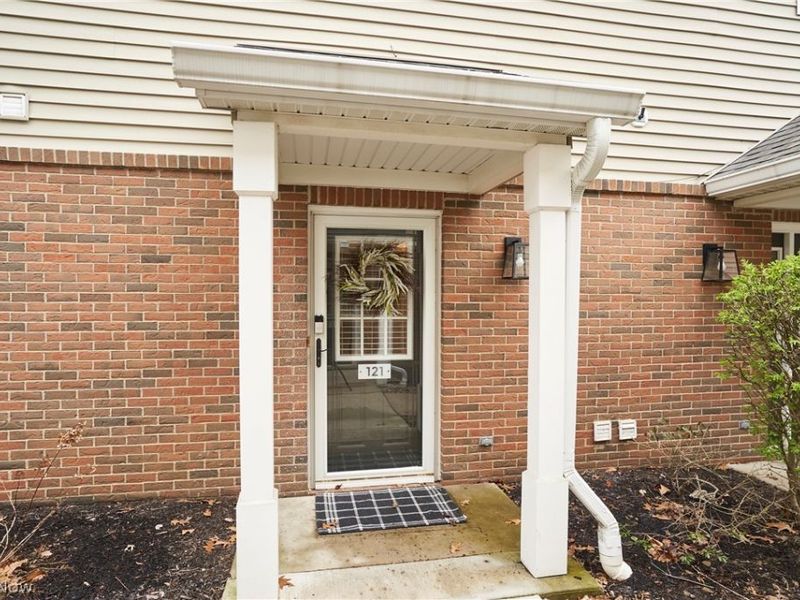 3324 Lenox Village Drive, Unit 121, Fairlawn, OH 44333 Photo 2