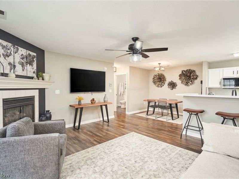 3324 Lenox Village Drive, Unit 121, Fairlawn, OH 44333 Photo 3