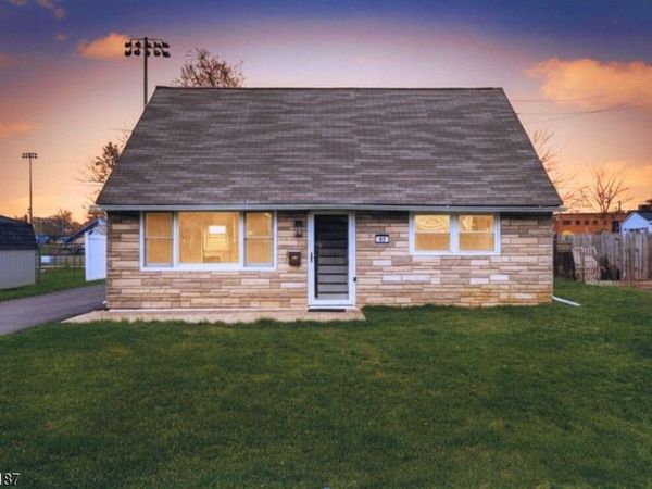 22 Farrell Ave, Ewing, NJ 08618