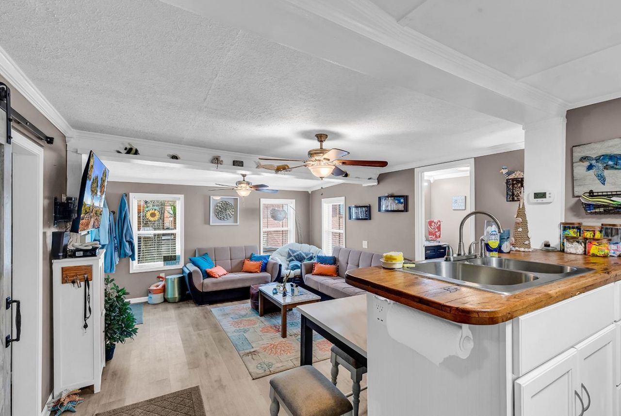 6001-n73 South Kings Hwy. Photo 10