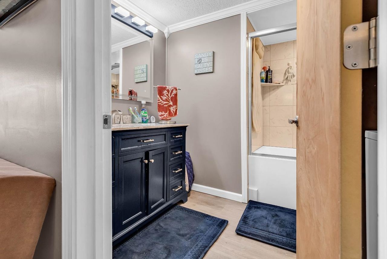 6001-n73 South Kings Hwy. Photo 24