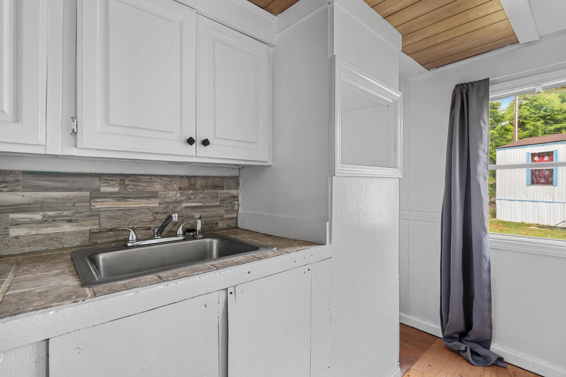 101 Dubbs Ave Photo 7