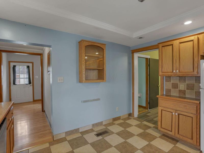 699 E 2nd Street, Logan, OH 43138 Photo 15