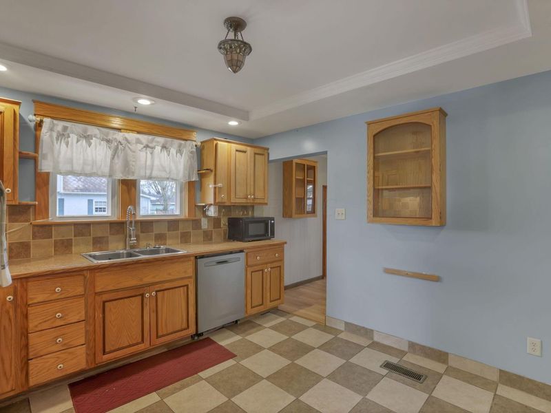 699 E 2nd Street, Logan, OH 43138 Photo 17