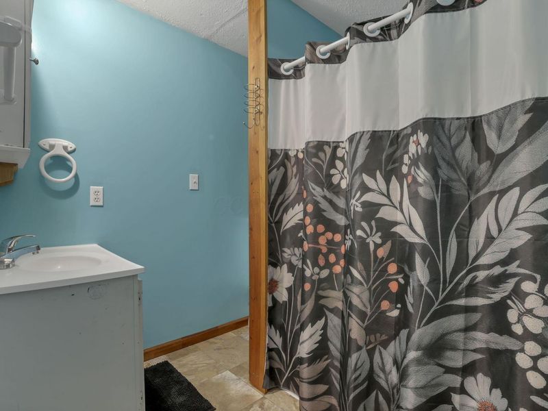 699 E 2nd Street, Logan, OH 43138 Photo 34