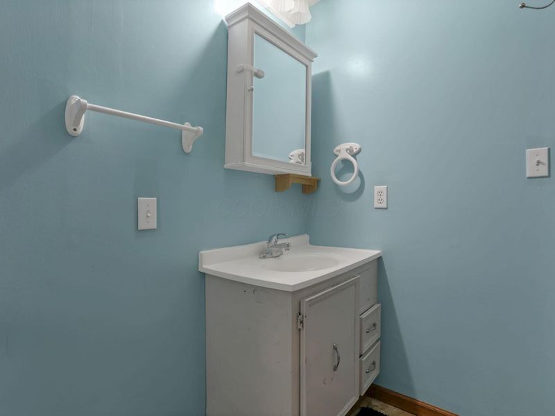 699 E 2nd Street, Logan, OH 43138 Photo 35