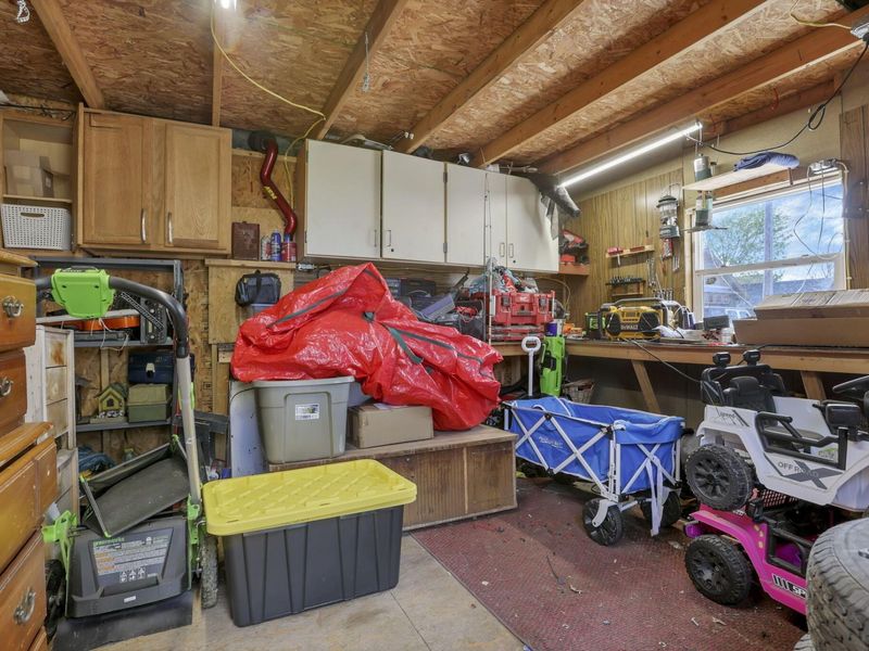 699 E 2nd Street, Logan, OH 43138 Photo 38