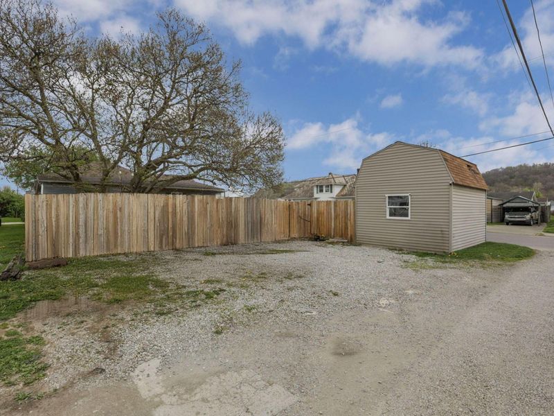 699 E 2nd Street, Logan, OH 43138 Photo 44