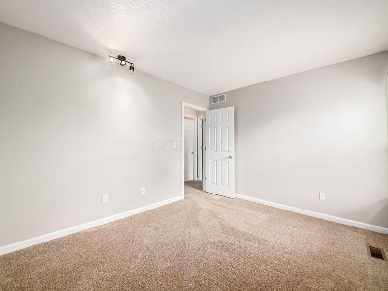6222 Buckeye Parkway, Grove City, OH 43123 Photo 35