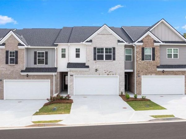 460 Silver Moon Drive, Loganville, GA 30052