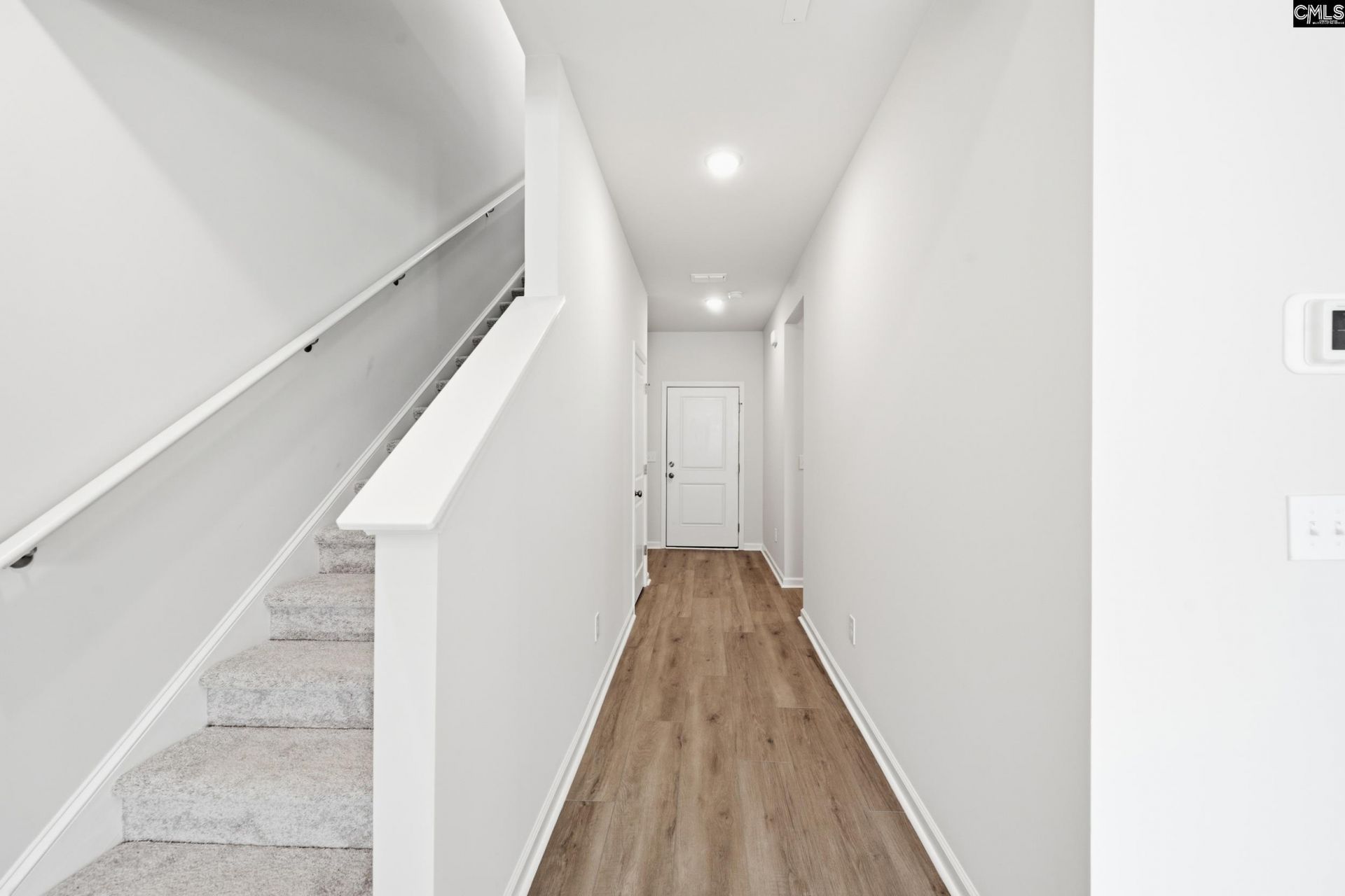 422 Edith Court Photo 5