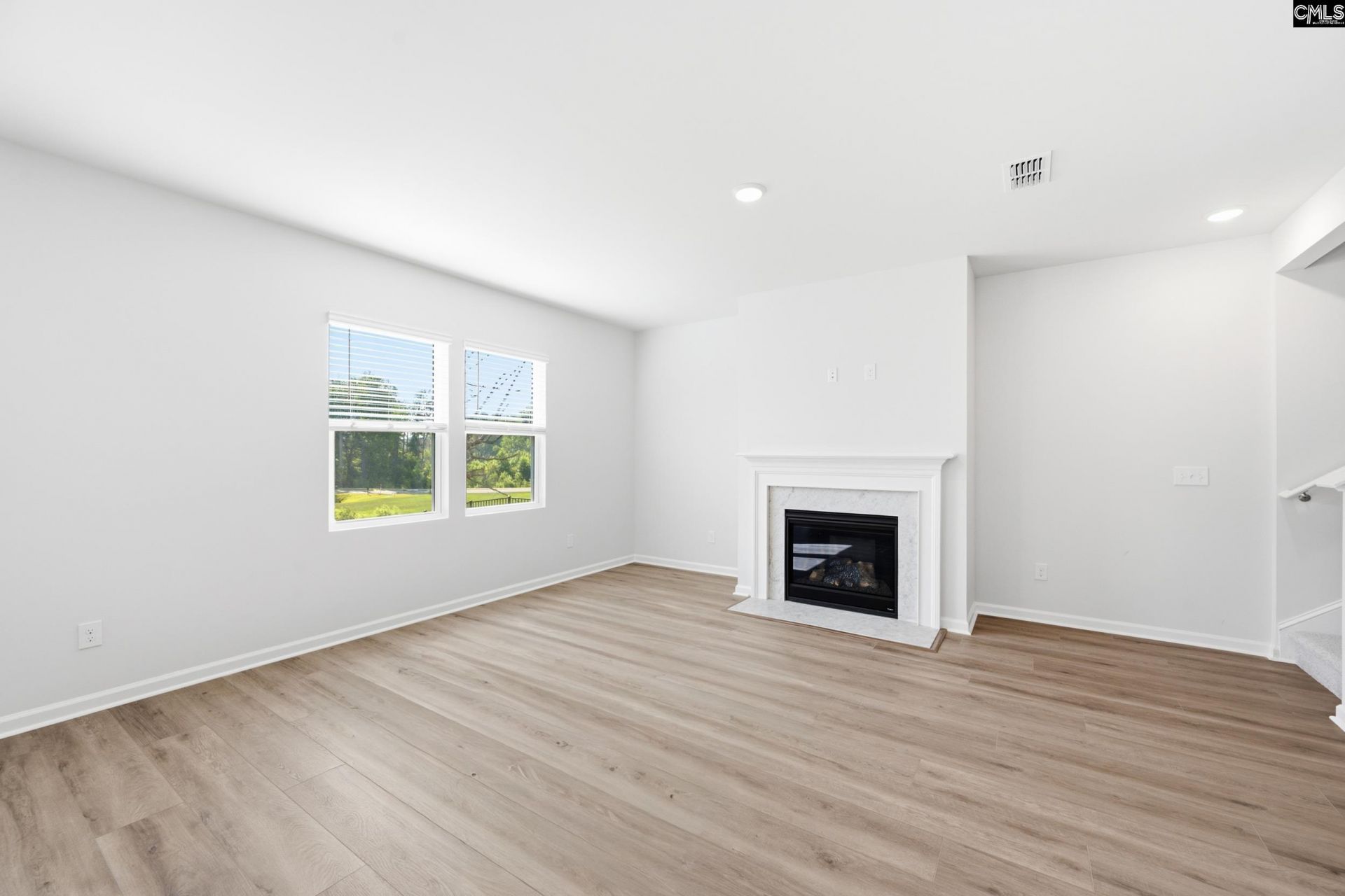 422 Edith Court Photo 7