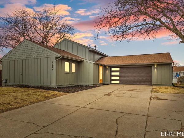 5899 Appleview SE, Kentwood, MI 49508