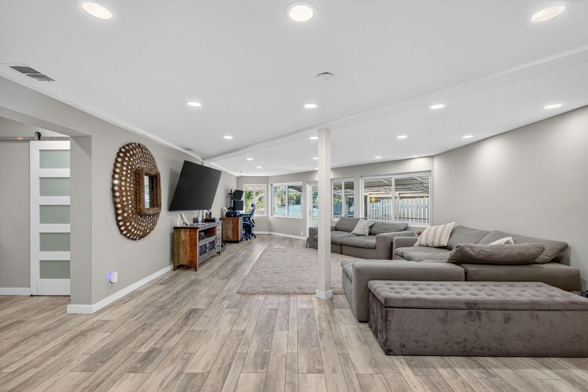 1570 NE 30th Place, Oakland Park, FL 33334 Photo