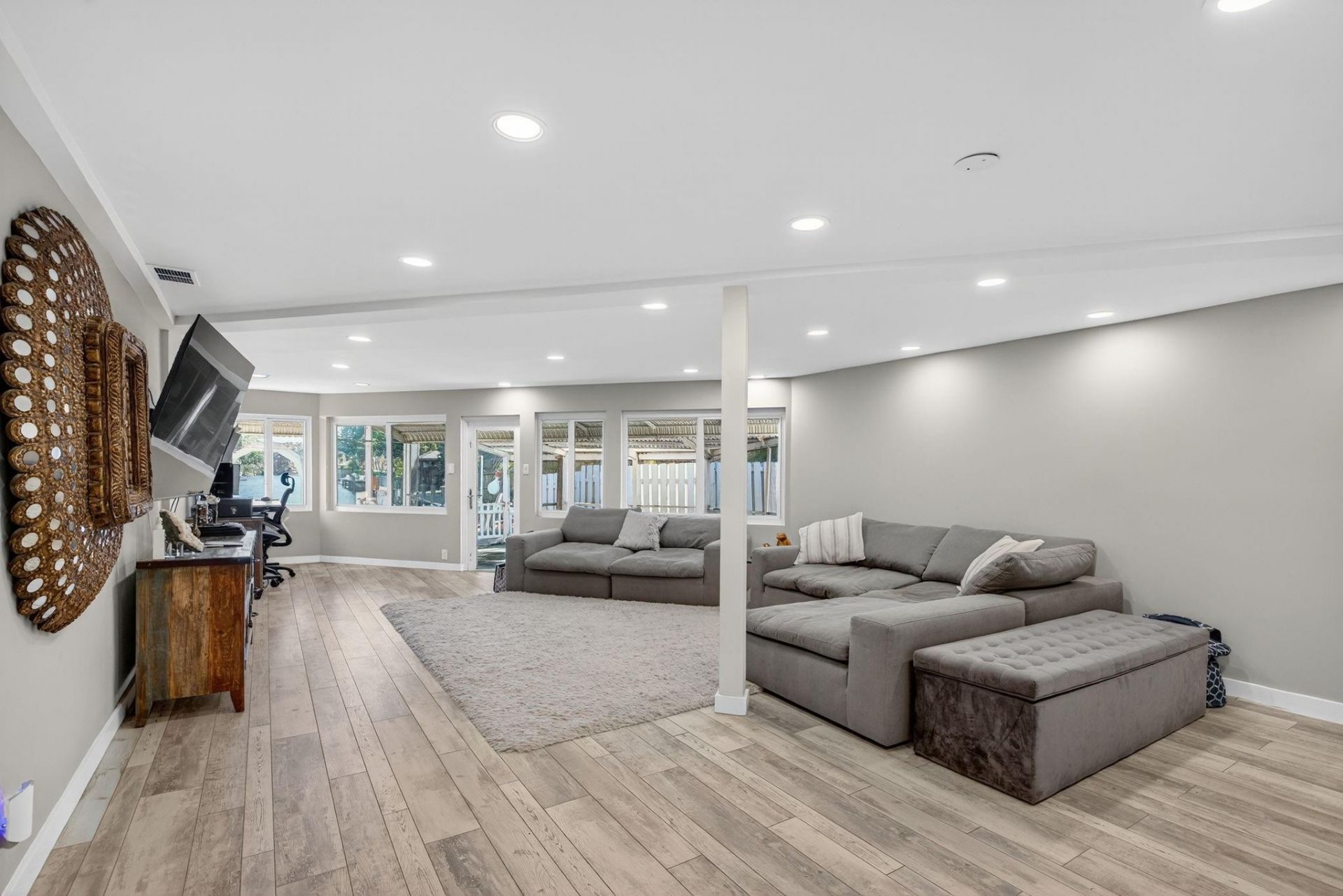 1570 NE 30th Place, Oakland Park, FL 33334 Photo