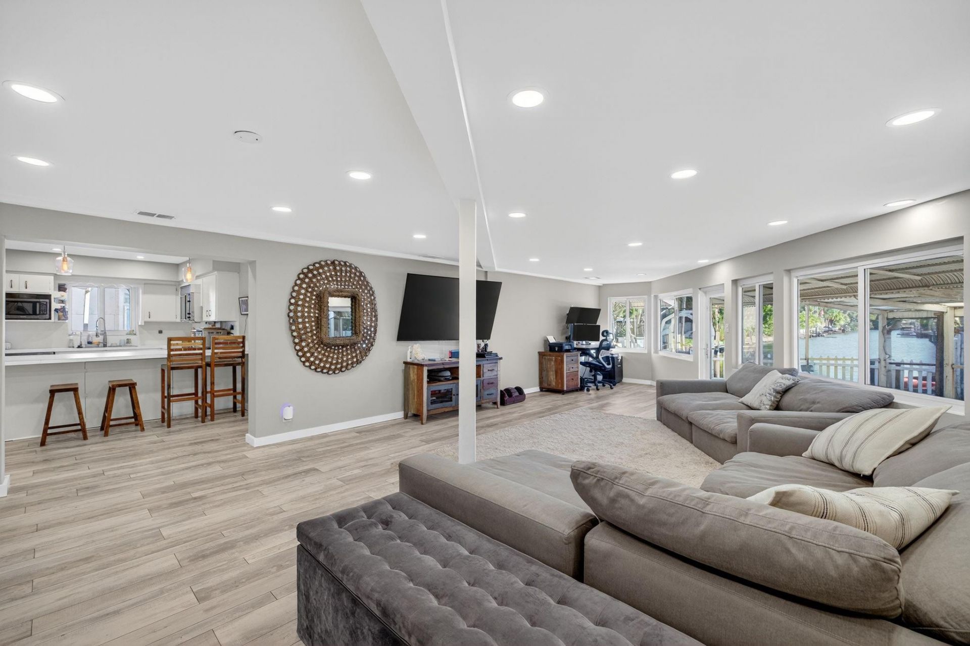 1570 NE 30th Place, Oakland Park, FL 33334 Photo