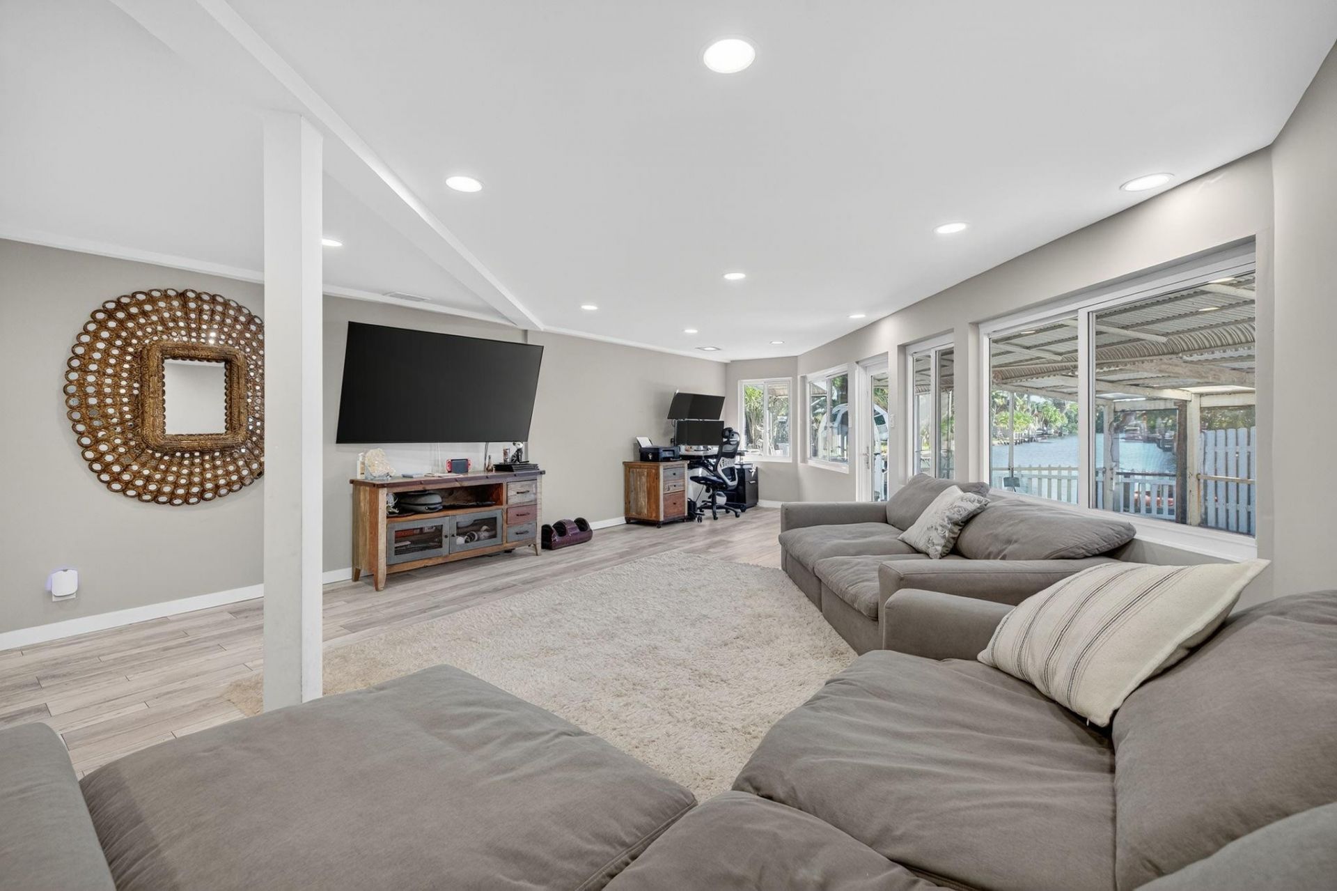 1570 NE 30th Place, Oakland Park, FL 33334 Photo