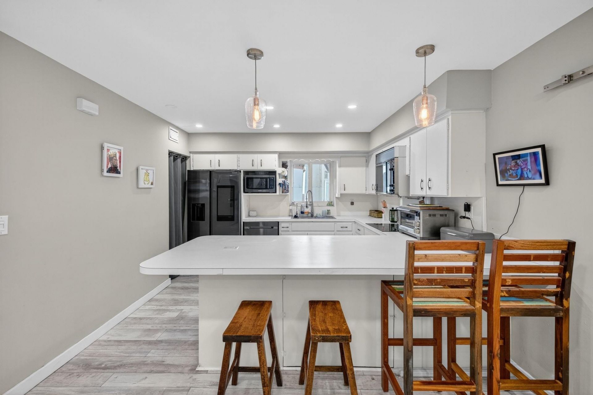 1570 NE 30th Place, Oakland Park, FL 33334 Photo