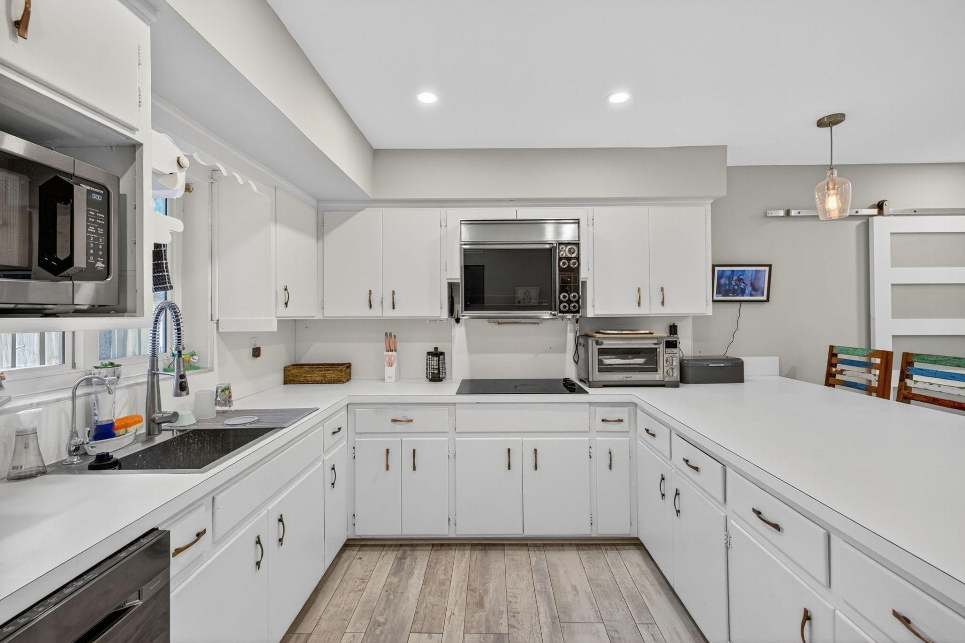 1570 NE 30th Place, Oakland Park, FL 33334 Photo