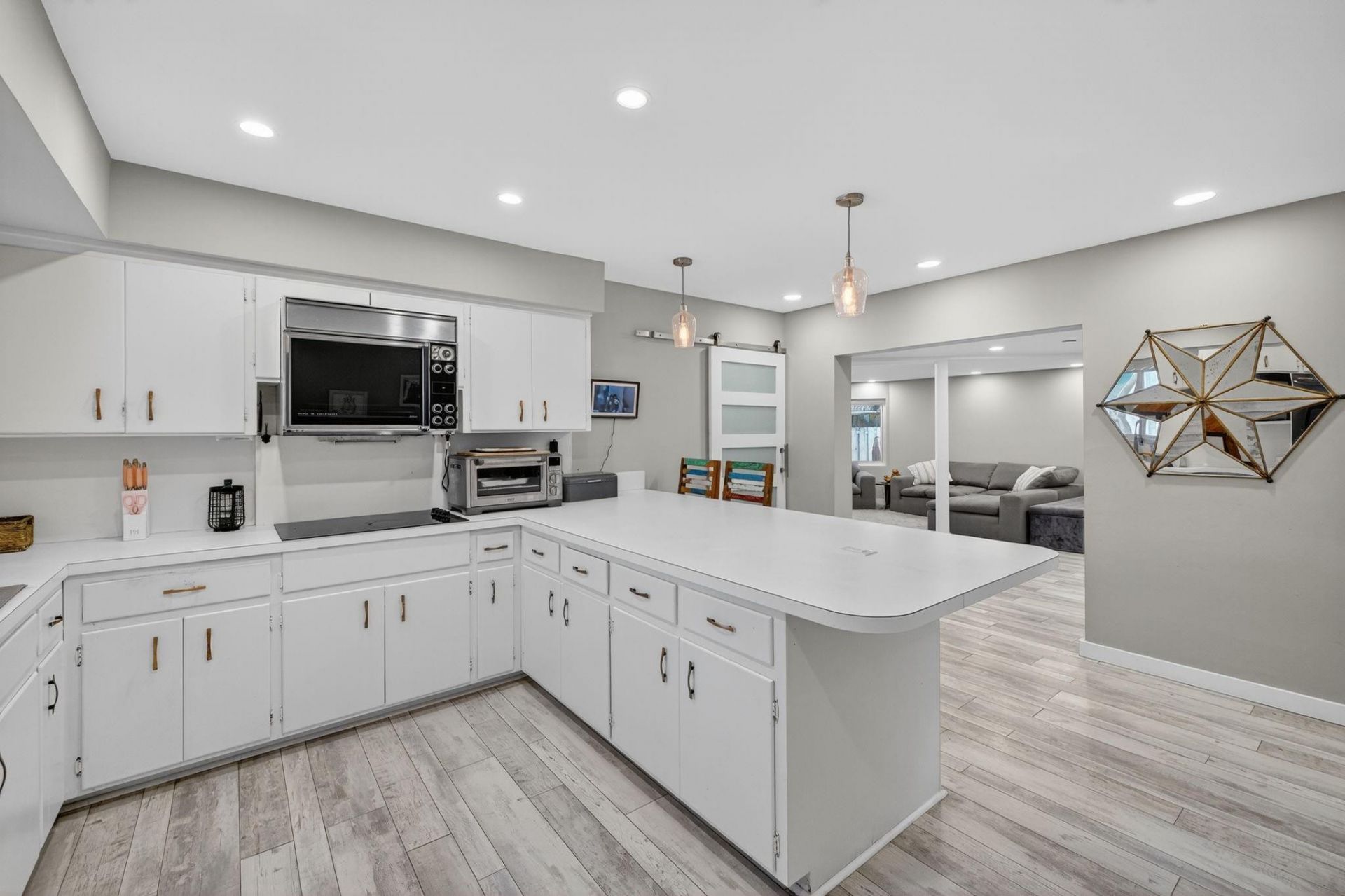 1570 NE 30th Place, Oakland Park, FL 33334 Photo