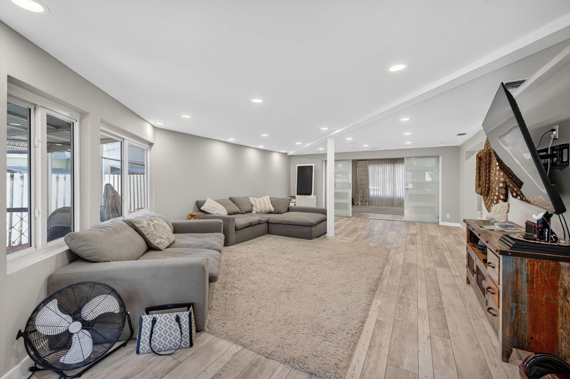 1570 NE 30th Place, Oakland Park, FL 33334 Photo