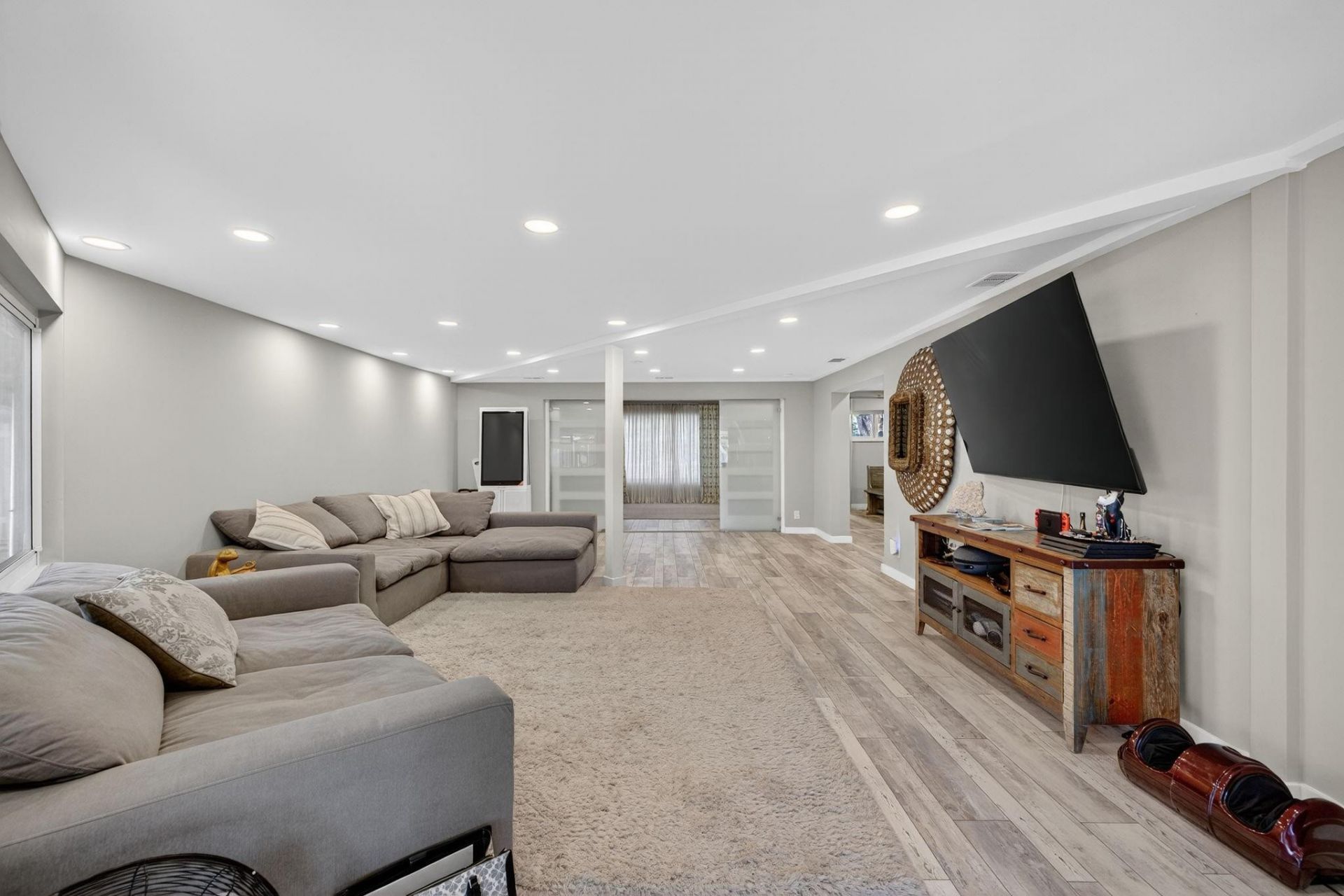 1570 NE 30th Place, Oakland Park, FL 33334 Photo