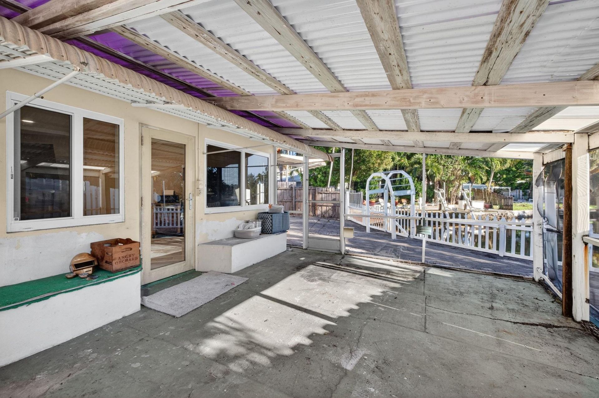 1570 NE 30th Place, Oakland Park, FL 33334 Photo