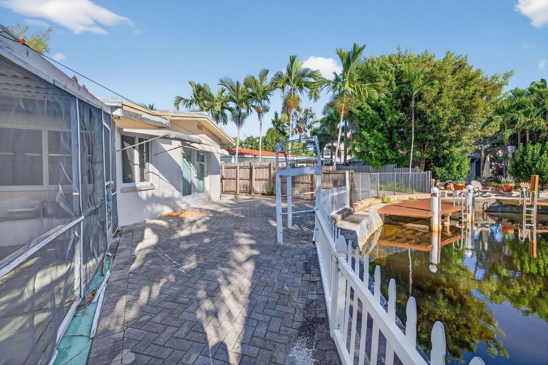 1570 NE 30th Place, Oakland Park, FL 33334 Photo