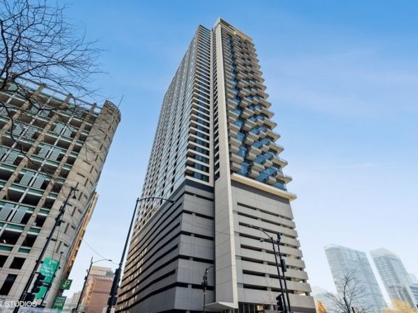 235 W Van Buren Street , Unit 2213, Chicago, IL 60607