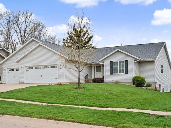 1912 Balsam Drive SW, Cedar Rapids, IA 52404